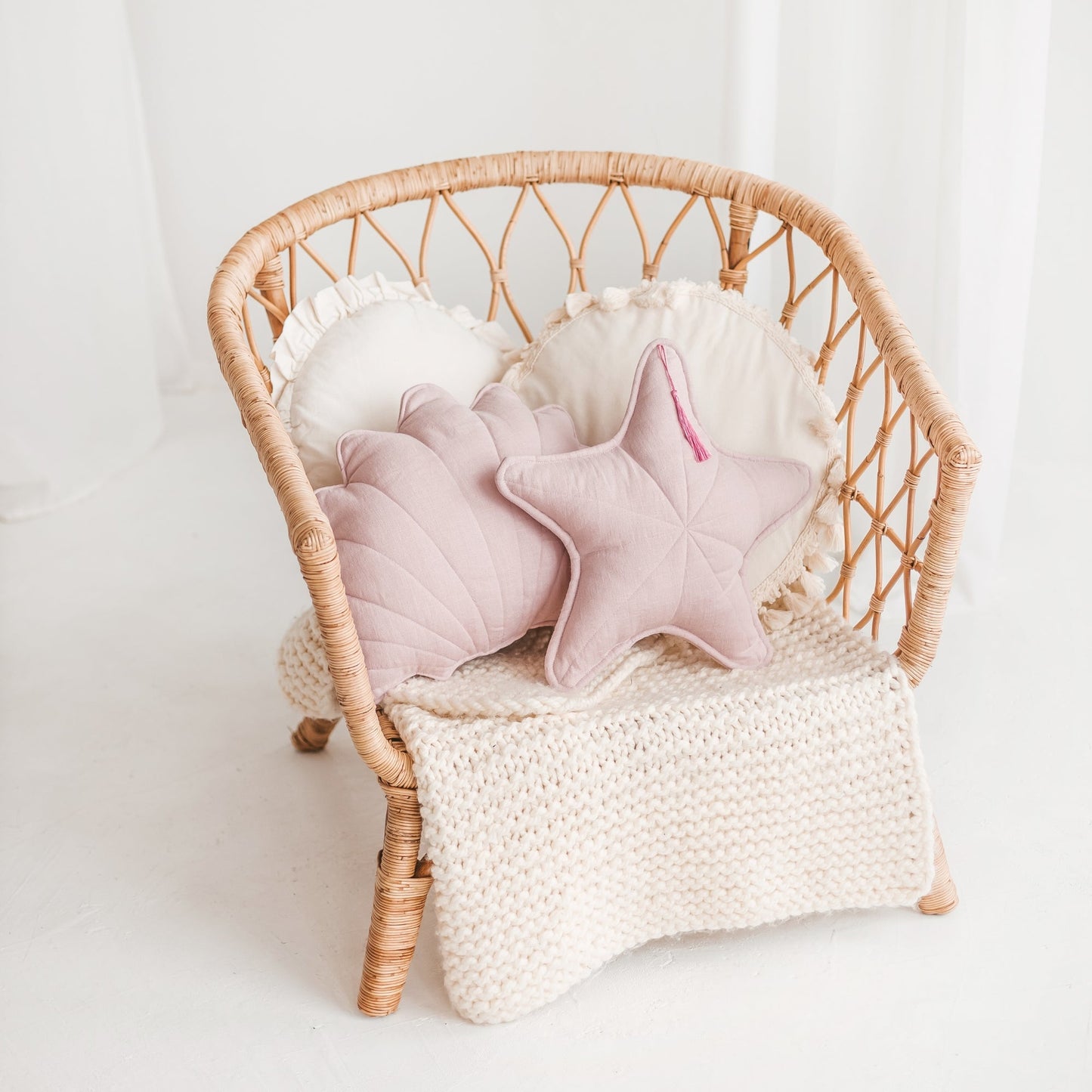 Fituraa Sea Star Pillow – 45 cm Rose Linen Coastal Cushion with Tassel