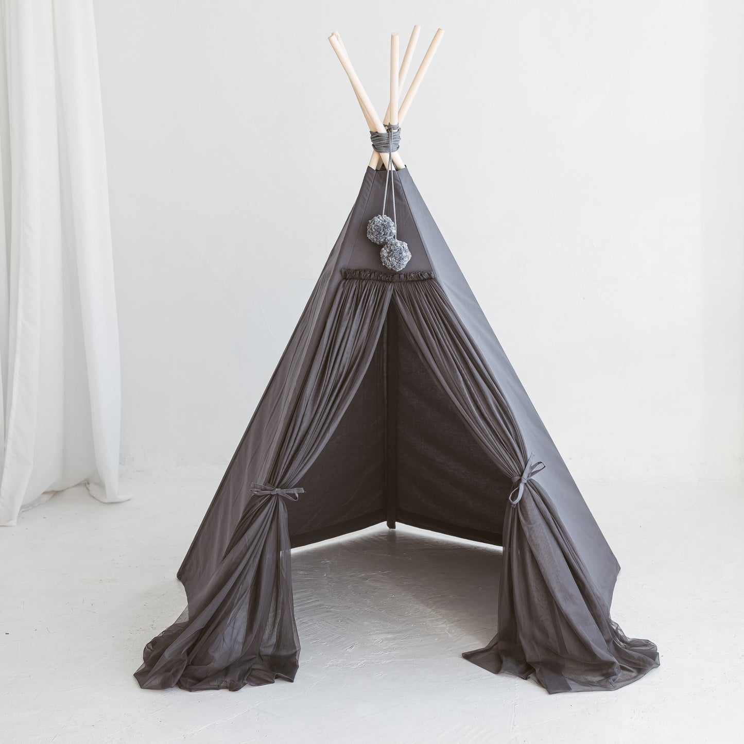 Fairy Kids Play Tent – Magical Tulle & Pompom Design