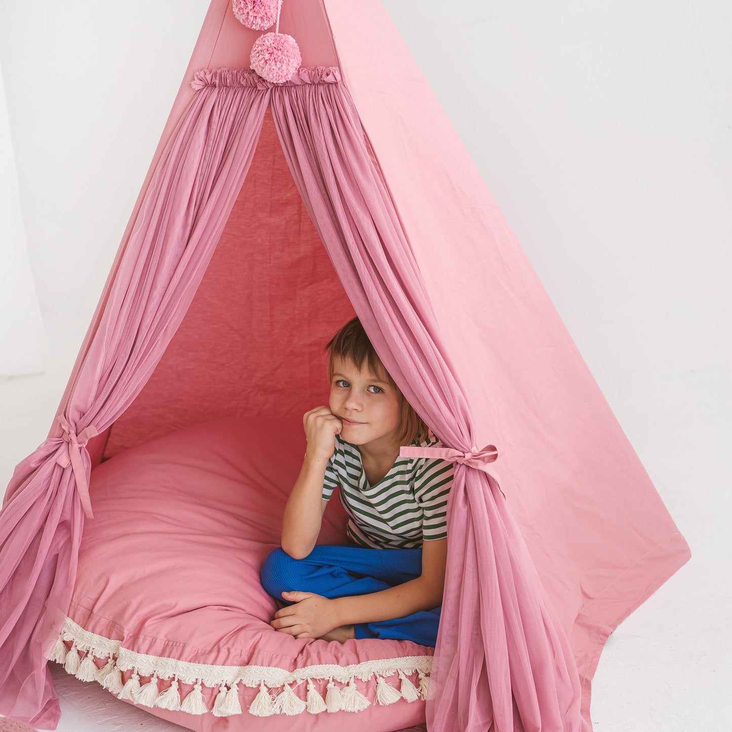 Fairy Kids Play Tent – Magical Tulle & Pompom Design